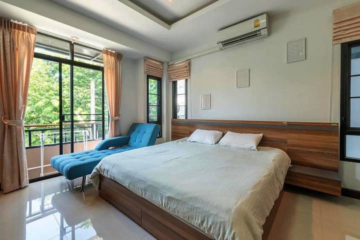 Ferienwohnung für 4 Personen, mit Ausblick und Garten sowie Pool in Chiang Mai