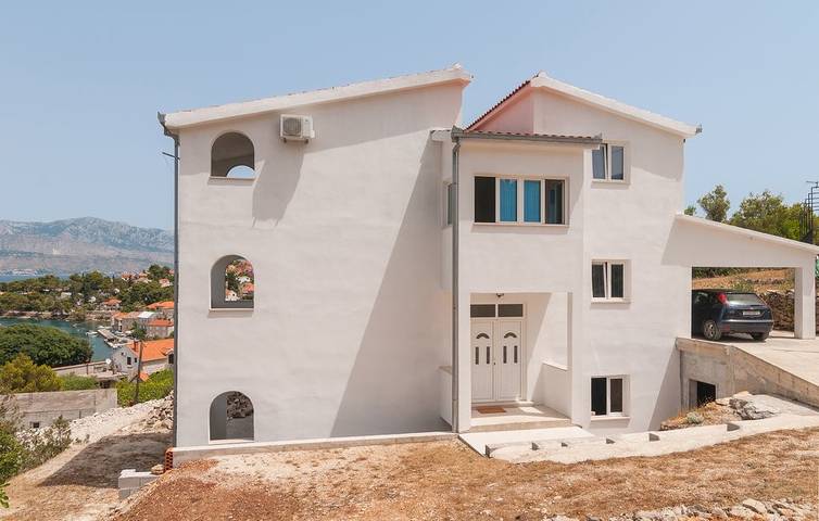 Appartement entier, Appartement d'une chambre avec la terrasse et la vue sur le mer Splitska, Brac A-21974-b in Supetar, Brac