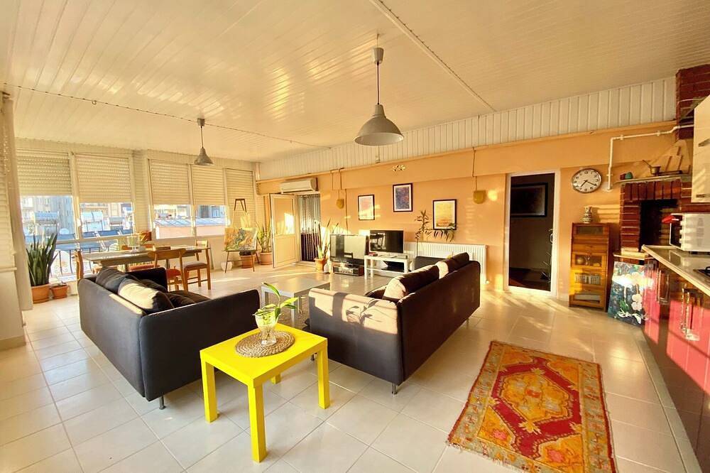 Ganze Wohnung, Classy, Comfy Pvt Room | Near Konyaaltı Beach in Antalya, Provinz Antalya