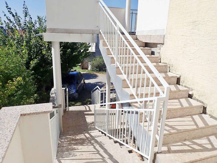 Ganze Ferienwohnung, Ferienwohnung mit Klimaanlage und Balkon in Starigrad Paklenica, Starigrad