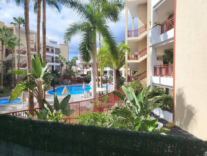 Vakantieappartement voor 2 personen, with zwembad and terras as well as tuin in Palm-Mar