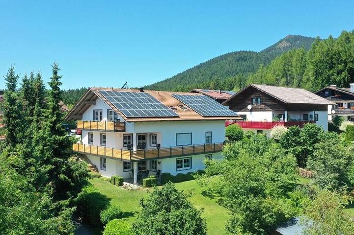 Ganze Wohnung, 100 qm Ferienwohnung Zirbe mit zwei Schlafzimmern und kostenfreiem WLAN in Lohberg, Ostbayern