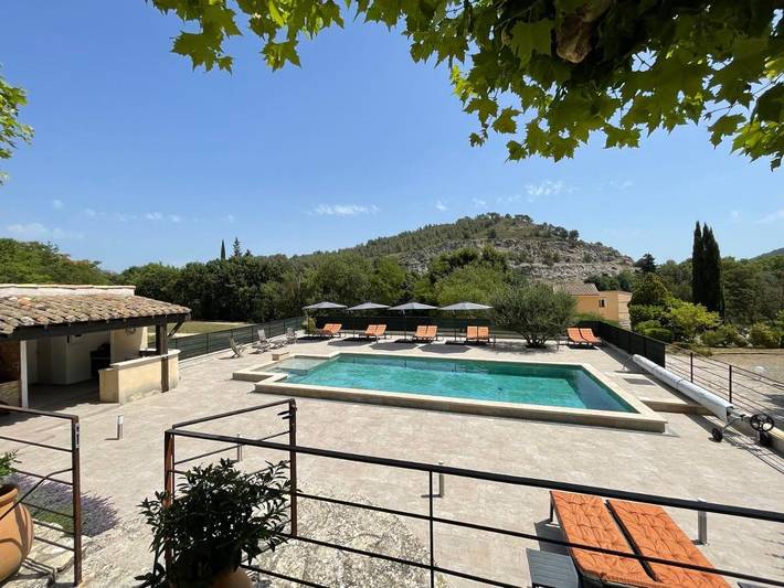Chambre d’hôte pour 2 personnes, avec piscine ainsi que vue et jardin
