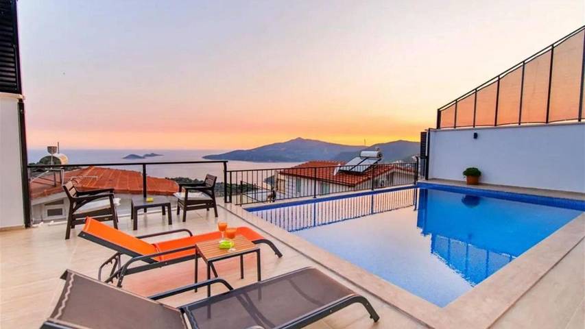 Villa pour 2 personnes, avec piscine et jacuzzi à Kalkan