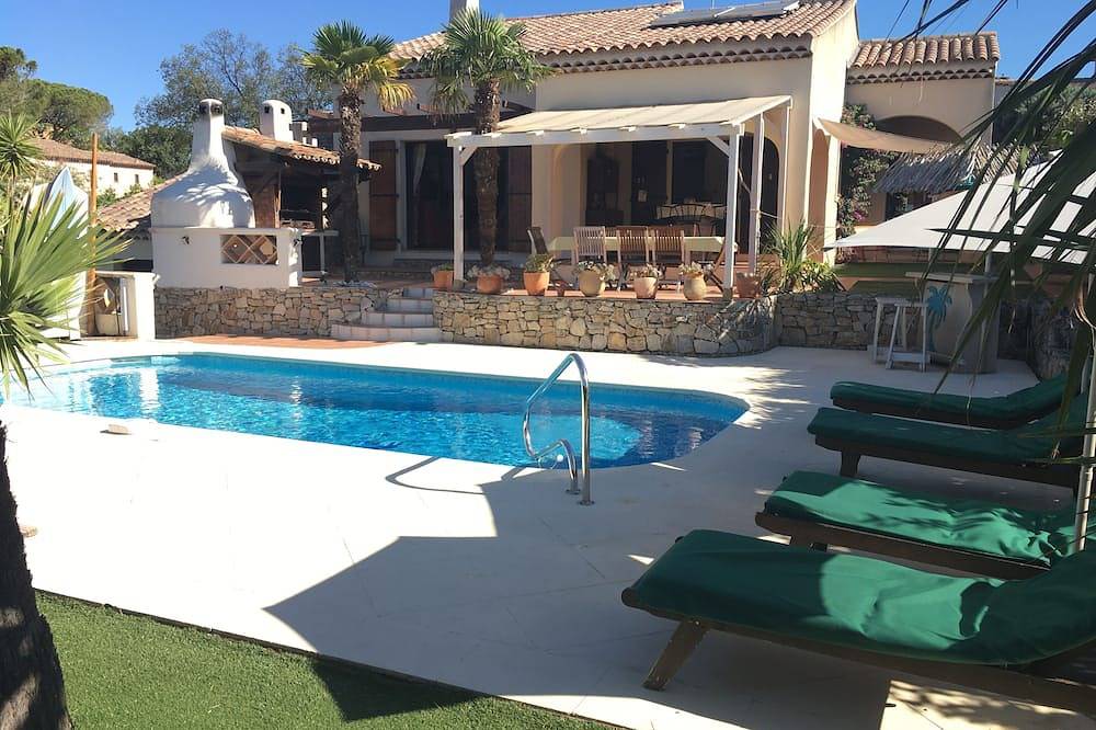 Fréjus, bella villa esposta a sud, piscina riscaldata, vista dominante a 5 km dalle spiagge in Frejus, Draguignan e dintorni