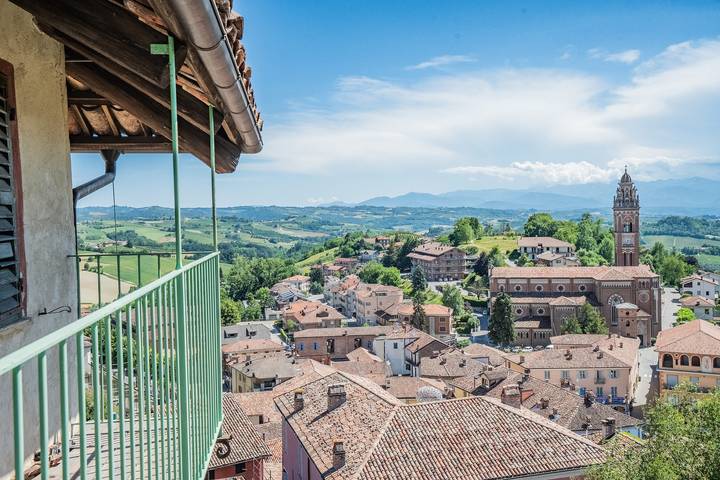 Appartamento per 4 persone, con Balcone e Terrazza nonché Giardino e Panorama a Monforte d'Alba