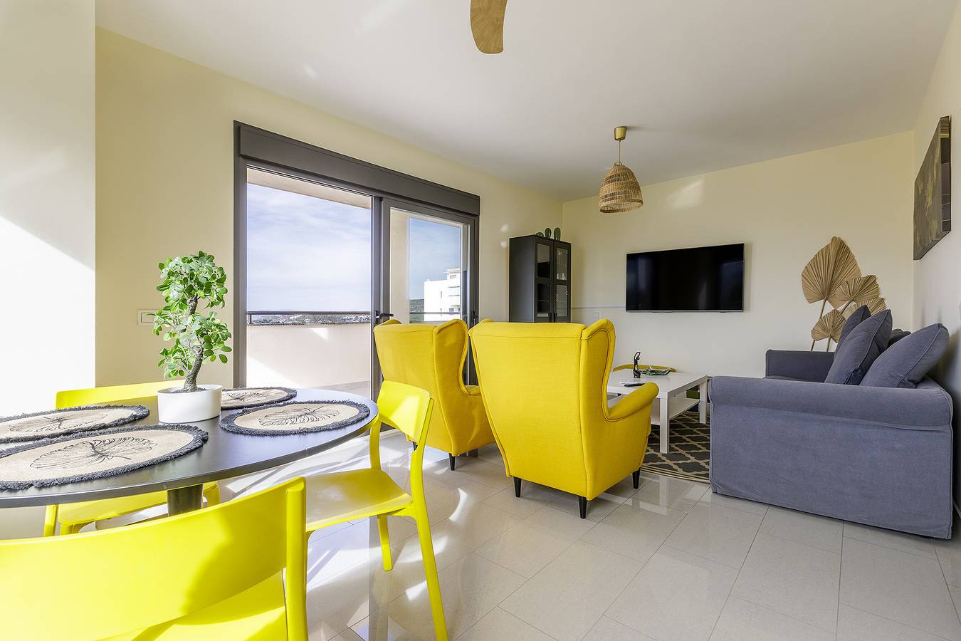 Apartamento entero, A&N Luxury Penthouse with Panoramic Terrace & Pool in Torre del Mar, Costa del Sol