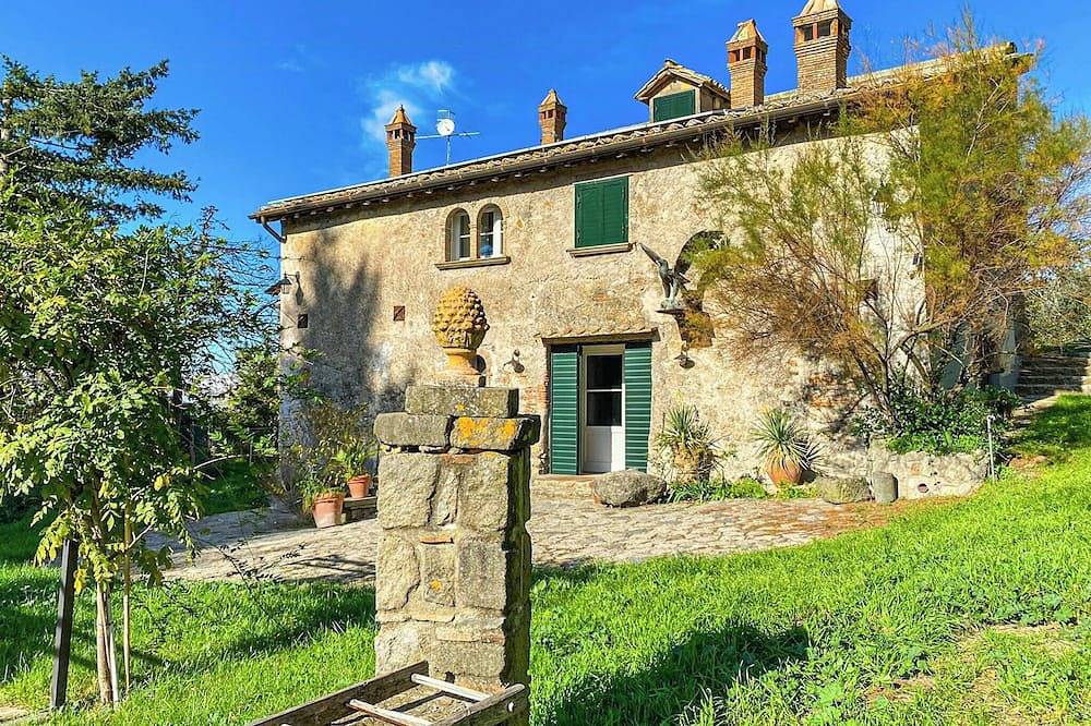 Haus mit Pool zwischen jahrhundertealten Eichen in der Tuscia in Viterbo, Viterbo Provinz