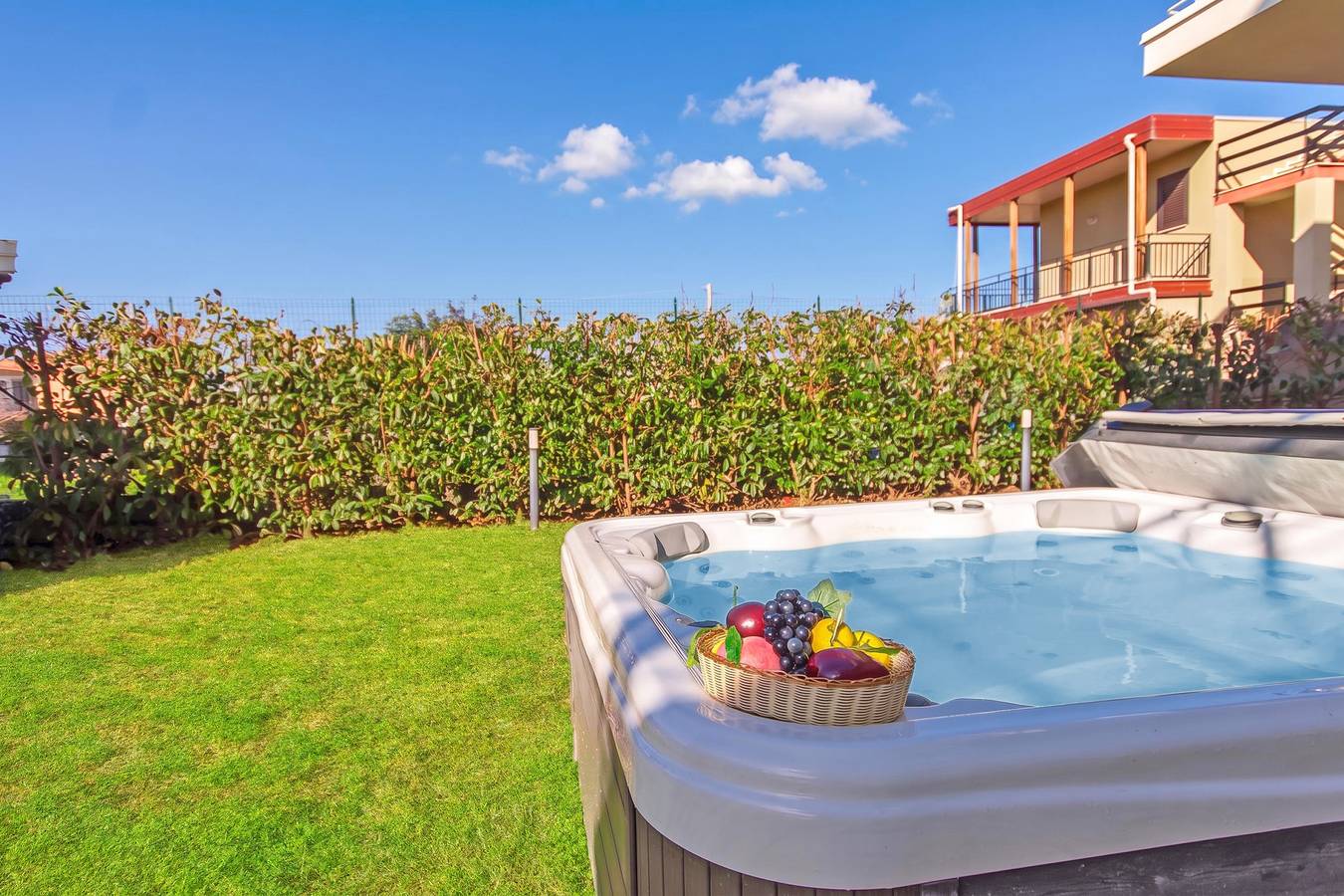 Appartamento intero, Casa Smeralda a 200m From The Sea in Villaggio delle Conchiglie, Augusta (comune)