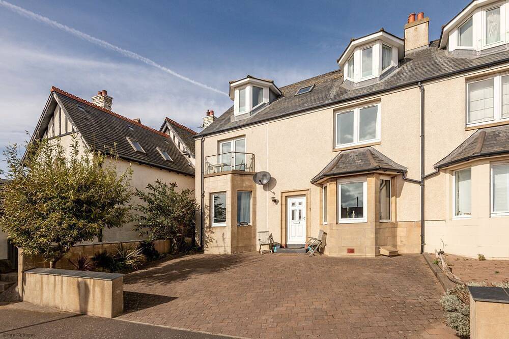 Ein fantastisches Haus mit 5 Schlafzimmern in der Nähe von Hafen und Strand in Elie, Region Fife