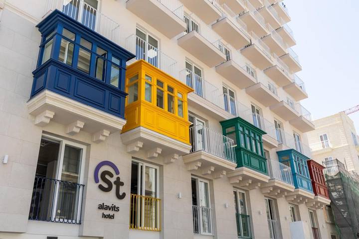 Hôtel pour 4 personnes, avec terrasse et piscine dans Gzira