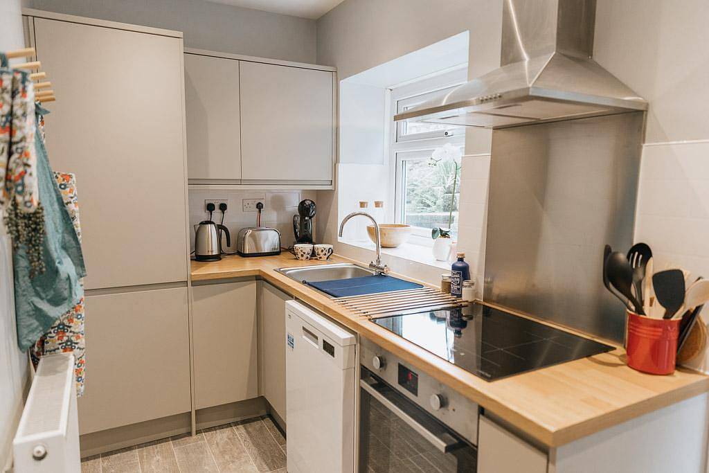 Little Red Holiday Home // Luxe 2 bed accommodation in Halifax // West Yorkshire access to the Peak District in Yorkshire del Oeste