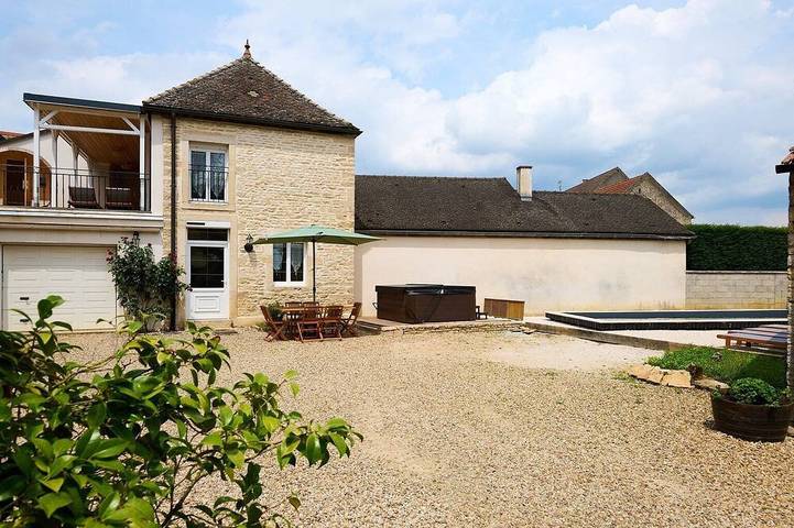 Maison de vacances pour 6 personnes, avec sauna et terrasse ainsi que jacuzzi et piscine