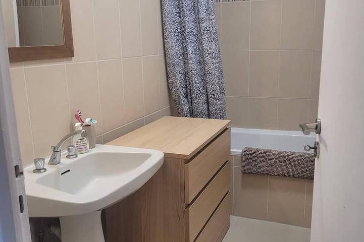 Apartamento entero, Large bright apartment - beside park. in Perpiñán, Costa mediterránea (Francia)