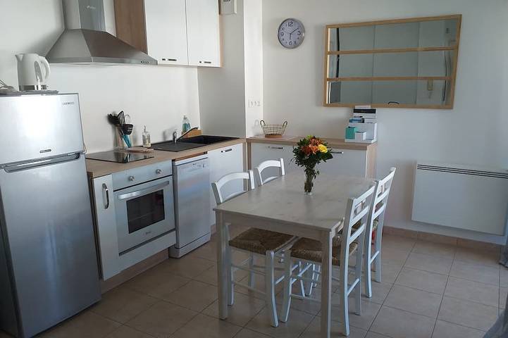 Gîte pour 4 personnes, avec terrasse dans Office de Tourisme de Royan