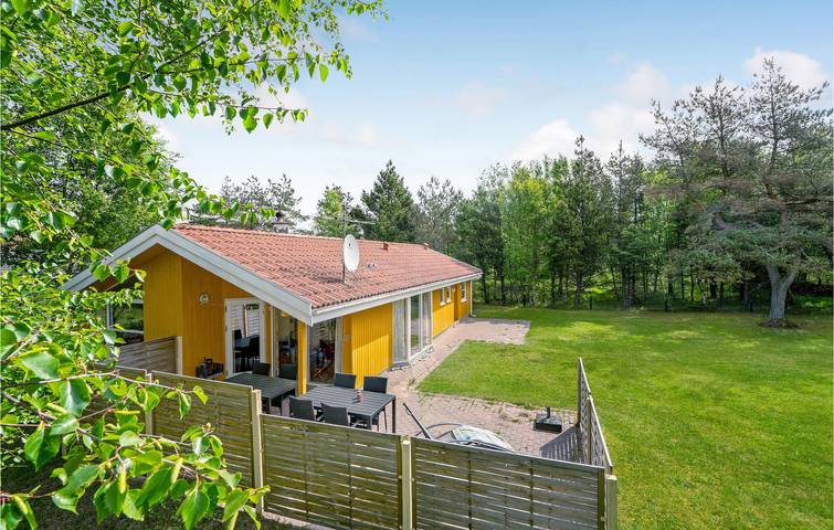 Ferienhaus für 8 Personen, mit Terrasse und Garten sowie Whirlpool und Sauna in Thorup Strand - 2