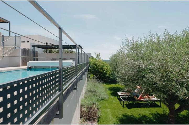 Location de vacances pour 6 personnes à Saint-Maximin (Nimes)
