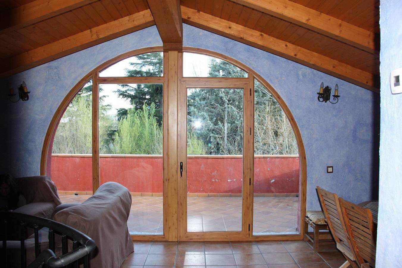 „El Mirador De La Reina“ mit Bergblick, privater Terrasse und Klimaanlage in El Tiemblo, Ávila und Umgebung