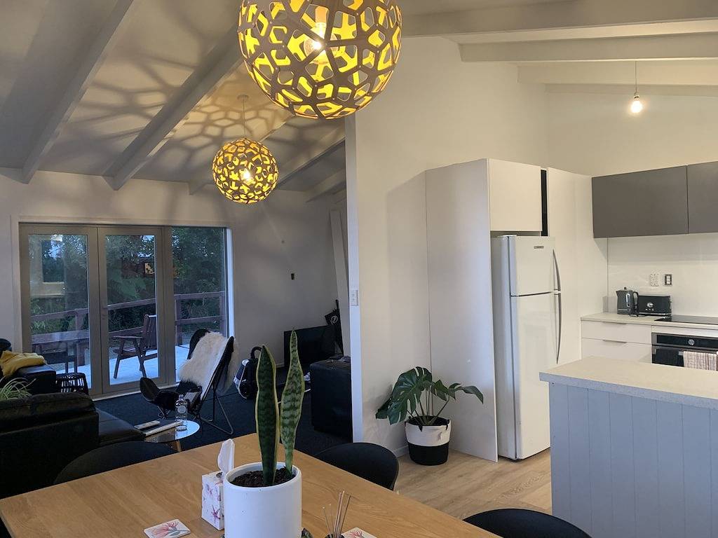 Mid century house in Central Franz location in Franz Josef Glacier, Westland District