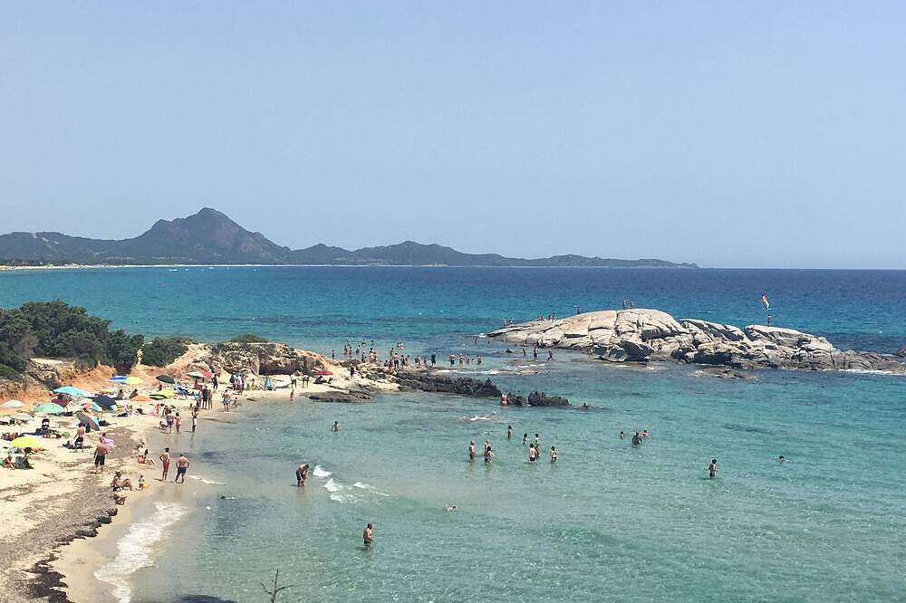 Ganze Wohnung, San Vito: Bei 20 Minuten von Costa Rey und 30 Minuten von Villasimius. in San Vito, Cagliari Provinz
