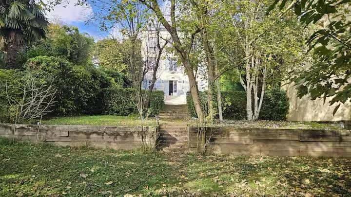 Gîte pour 9 personnes, avec jardin et jacuzzi à Sèvres - 3