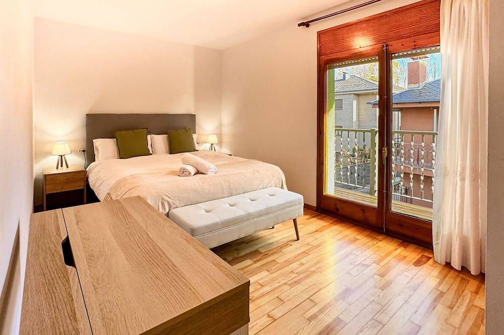 Entire apartment, Cal Batllia 2 in Puigcerdà, Catalan Pyrenees