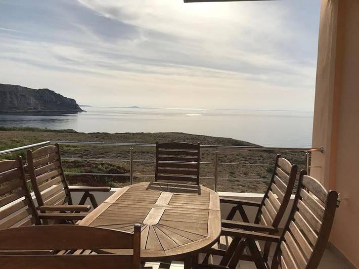 Vakantieappartement voor 6 personen, with tuin and uitzicht as well as terras op Karpathos