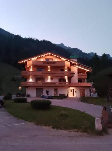 Gîte pour 6 personnes, avec jardin ainsi que balcon et vue à Sappada