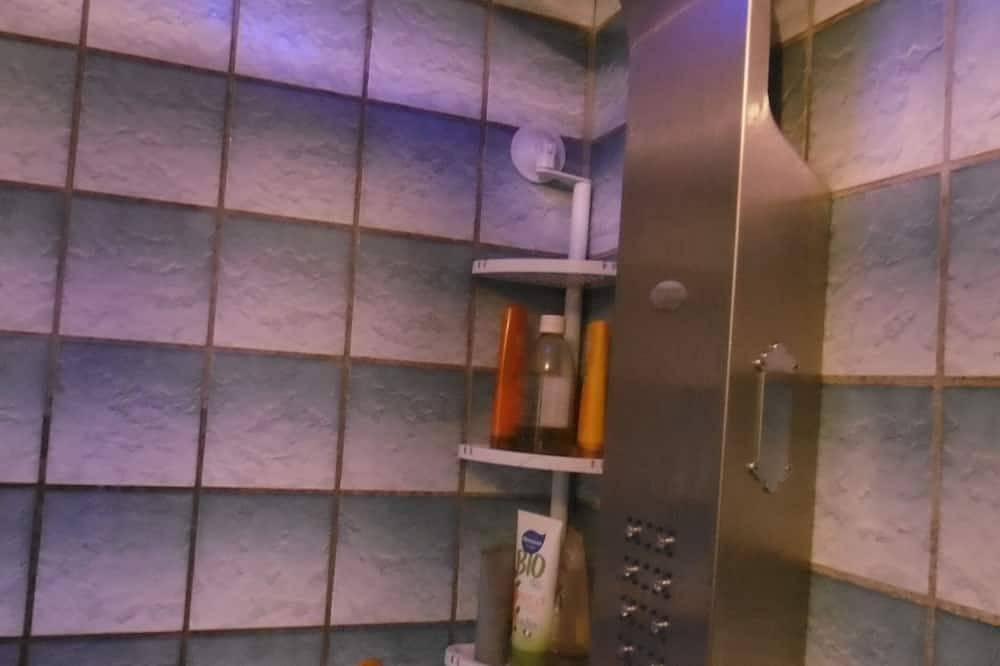 Apartamento entero, Apartamento con terraza, cerca del parque de aves, tiendas cercanas in Villars-les-Dombes, Región de Bourg-en-Bresse