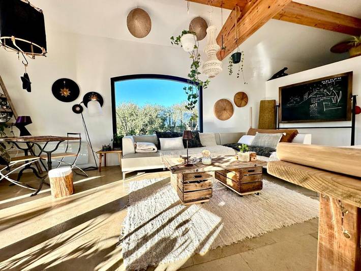 Maison d’hôte pour 2 personnes, avec Terrasse et Jardin ainsi que Piscine et Vue