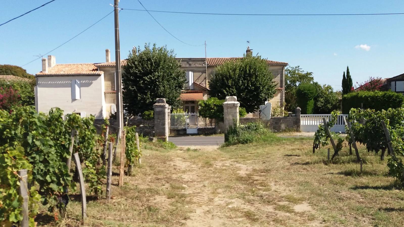 Ganze Wohnung, Wohnung in Saint-Émilion mit eigenem Garten in Saint-Émilion, Libourne und Umgebung