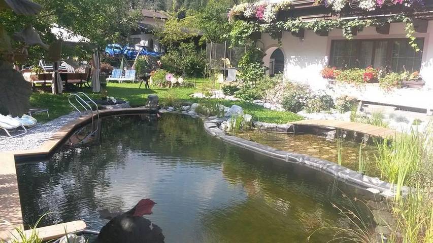 Ferienwohnung für 5 Personen, mit Garten und Whirlpool sowie Pool, mit Haustier in Leogang