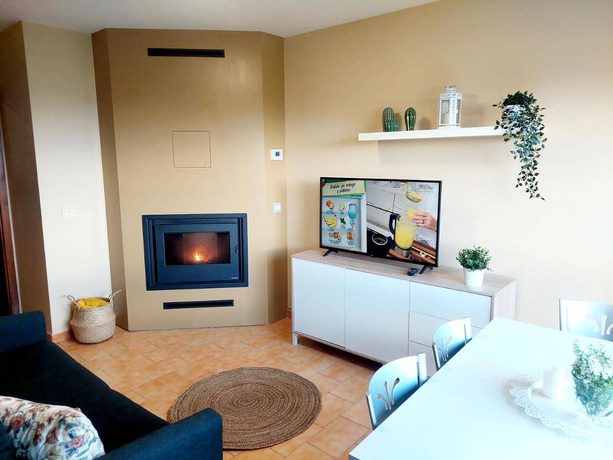 Apartamento entero, Apto Dona Olga 200 mts playa Lapamán, terraza vistas al mar in Praia de Lapamán (Marín), Bueu