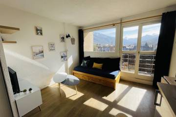 Gîte pour 4 personnes, avec balcon, adapté aux familles dans Office De Tourisme De Serre Chevalier Bureau De Saint Chaffrey