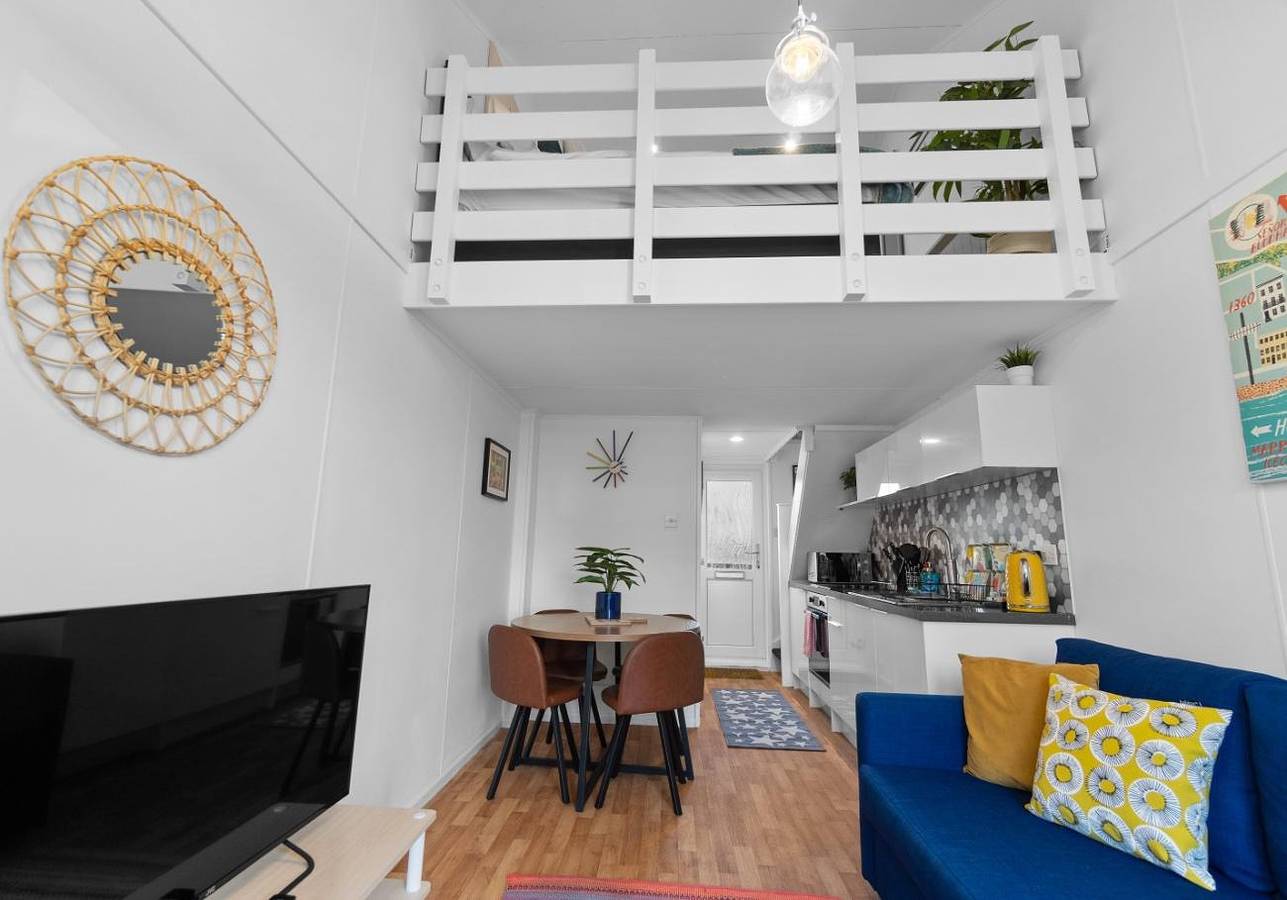 Geheel appartement, On the Water 4  A One-of-a-Kind Stay | Free Parking | By My Getaways in Brighton Marina, Brighton