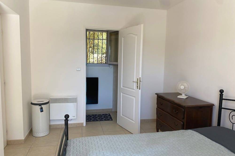 Provence-Villa mit Pool für 8 Personen. in Carcès, Brignoles Region