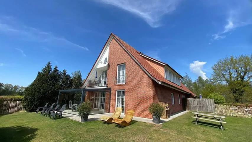 Ferienhaus für 12 Personen, mit Sauna und Garten sowie Balkon und Whirlpool in Emsbüren