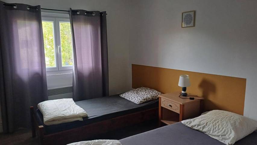 Location de vacances pour 10 personnes, avec jardin et vue, animaux acceptés à Issoire - 3