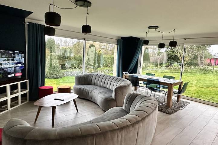 Gîte pour 4 personnes, avec Terrasse à Les Attaques