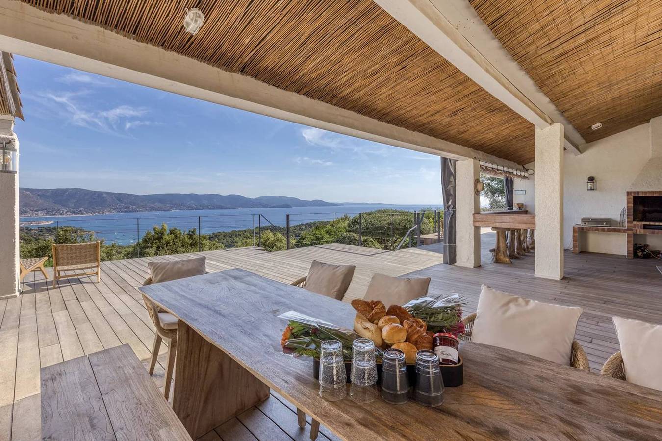 Villa für 14 Personen mit Terrasse in Cap Bénat, Bormes-les-Mimosas