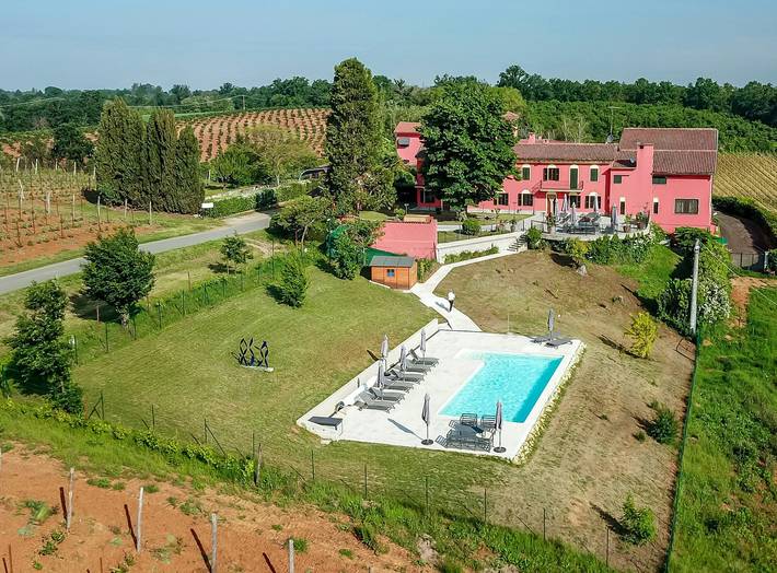 Casa vacanza per 18 persone, con Terrazza e Giardino a Treville