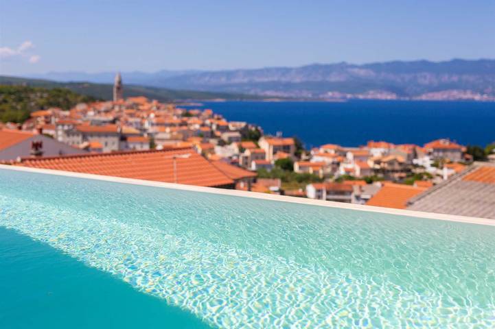Villa pour 8 personnes, avec sauna et piscine ainsi que vue et jardin à Vrbnik - 2