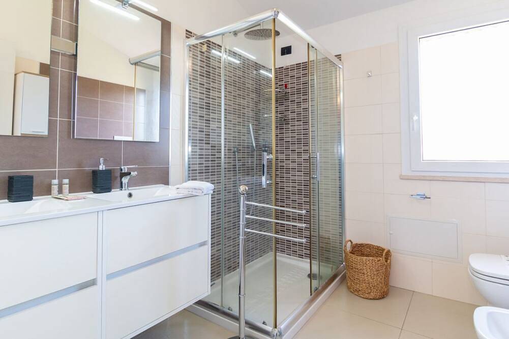 Entire apartment, Casa D'Autore | Cabras with parking in Cabras, Stagno di Càbras