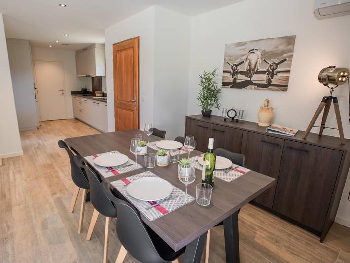Modern house on holiday park with swimming pool
 in Lacapelle-Marival, Lot
