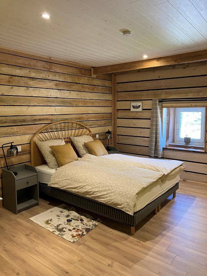 Gîte pour 4 personnes, avec vue et jardin dans Bruyères