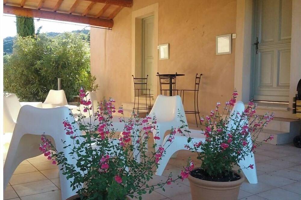 Mont Ventoux \"côté Ventoux\" in Le Barroux, Parc naturel régional du Mont-Ventoux