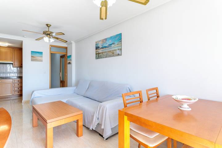Entire apartment, Apartment 'Carmela En Santa Pola' with Balcony, Wi-Fi and Air Conditioning in Santa Pola, Costa Blanca
