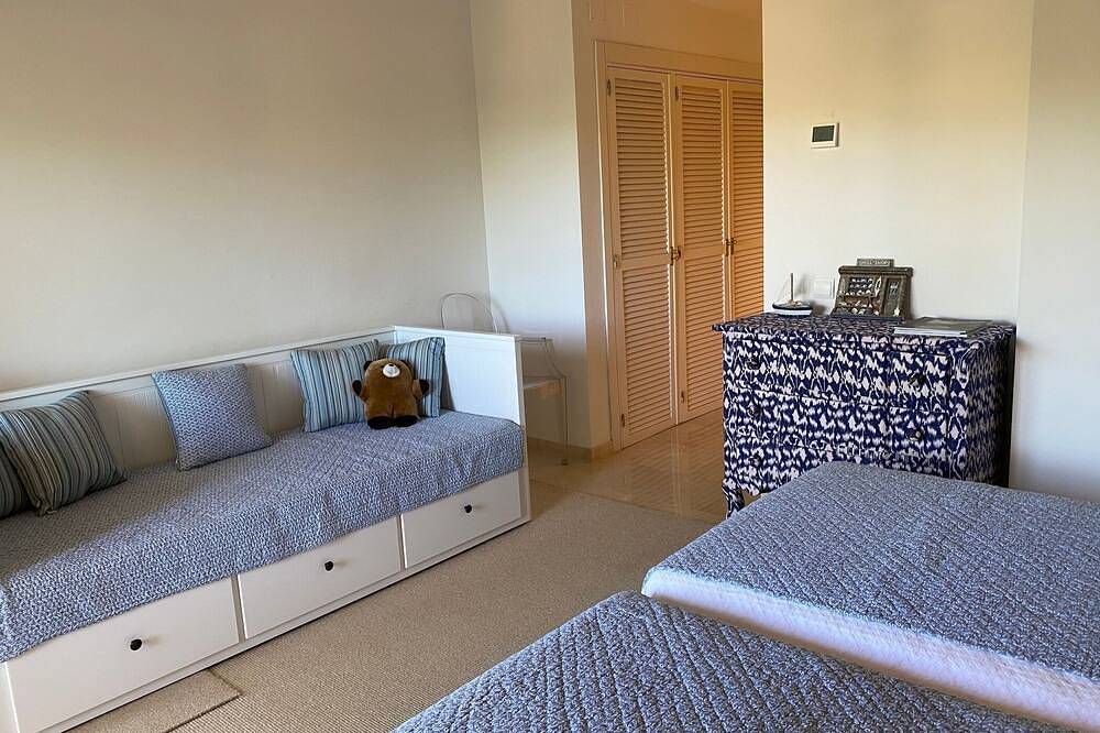 Entire apartment, Luxury Apartment Sotogrande Paseo del Mar in Sotogrande, San Roque