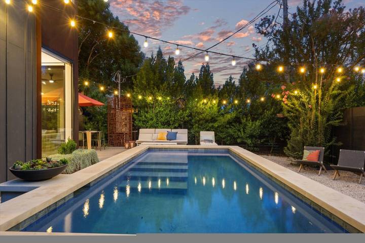 Casa de vacaciones para 10 personas, con balcón además de jardín y piscina - 1