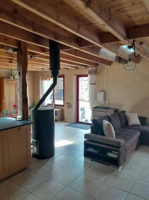 Location de vacances pour 6 personnes, avec terrasse et jardin à Landéhen - 2